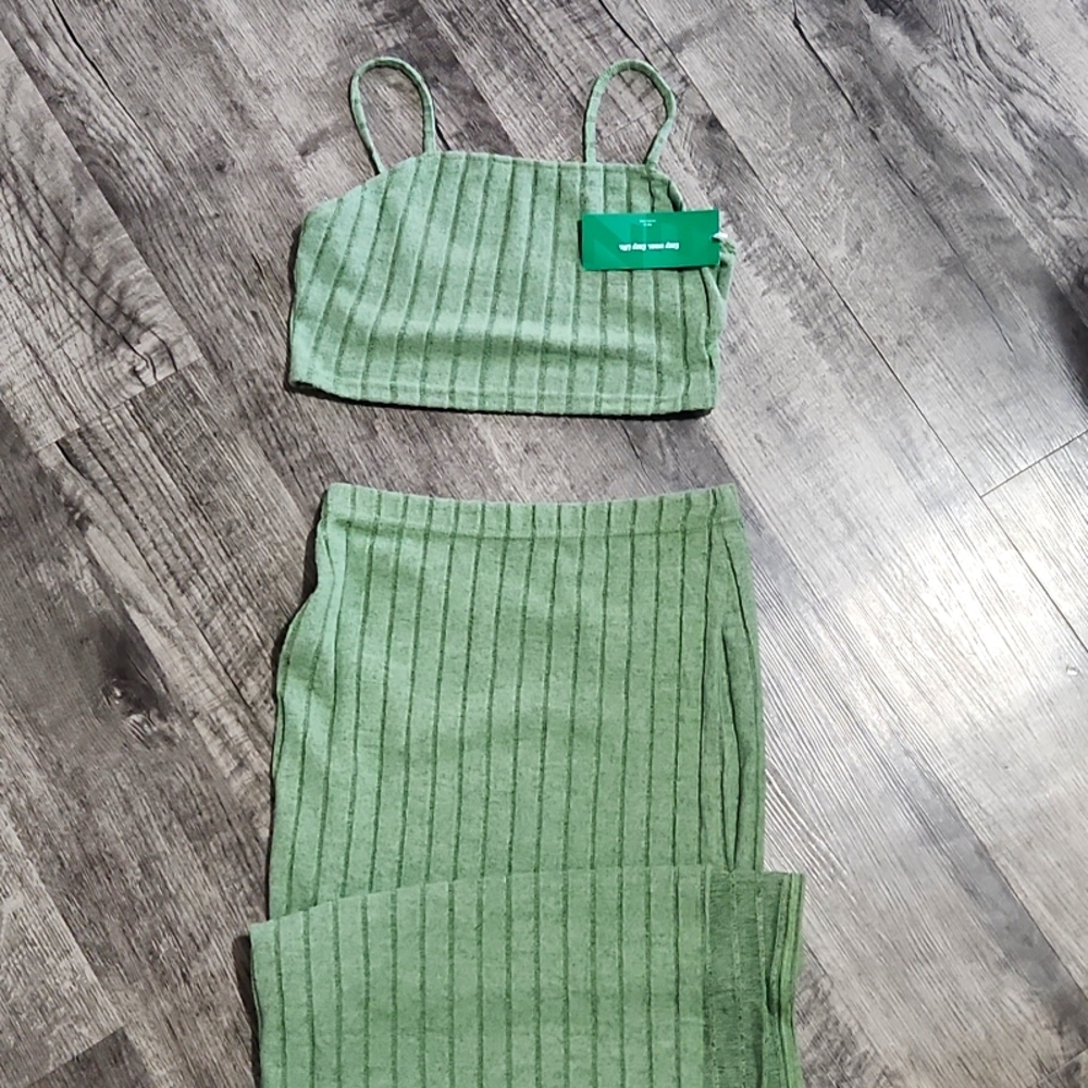 Conjunto de falda  y camisita (m)